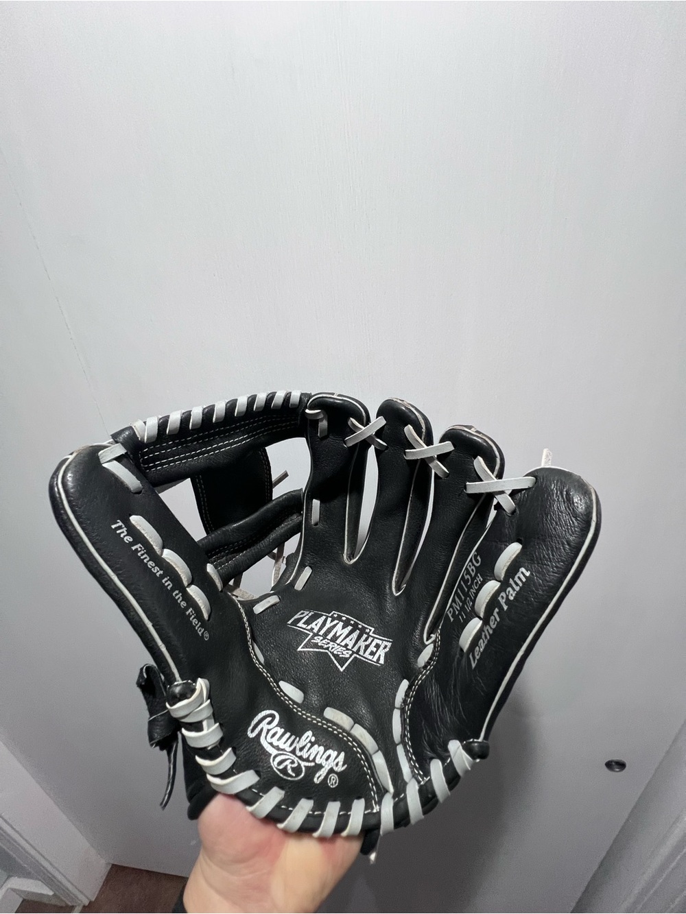 Rawlings Black and White Playmaker Fielding Glove
